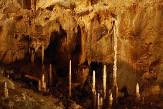Stalagmity jaskini Javoricskiej