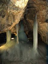 Demianowska Jaskinia  Lodowa - kolumny lodowe